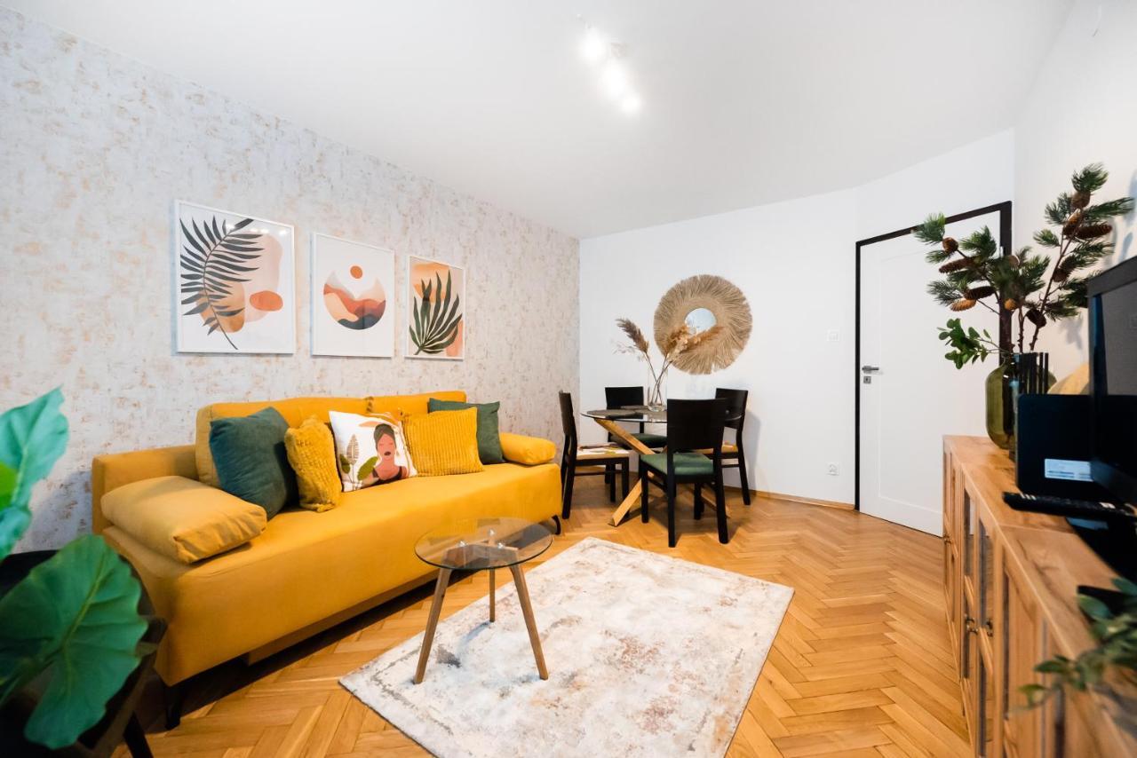 Metro Swietokrzyska Boho Aesthetic Apartment ワルシャワ エクステリア 写真